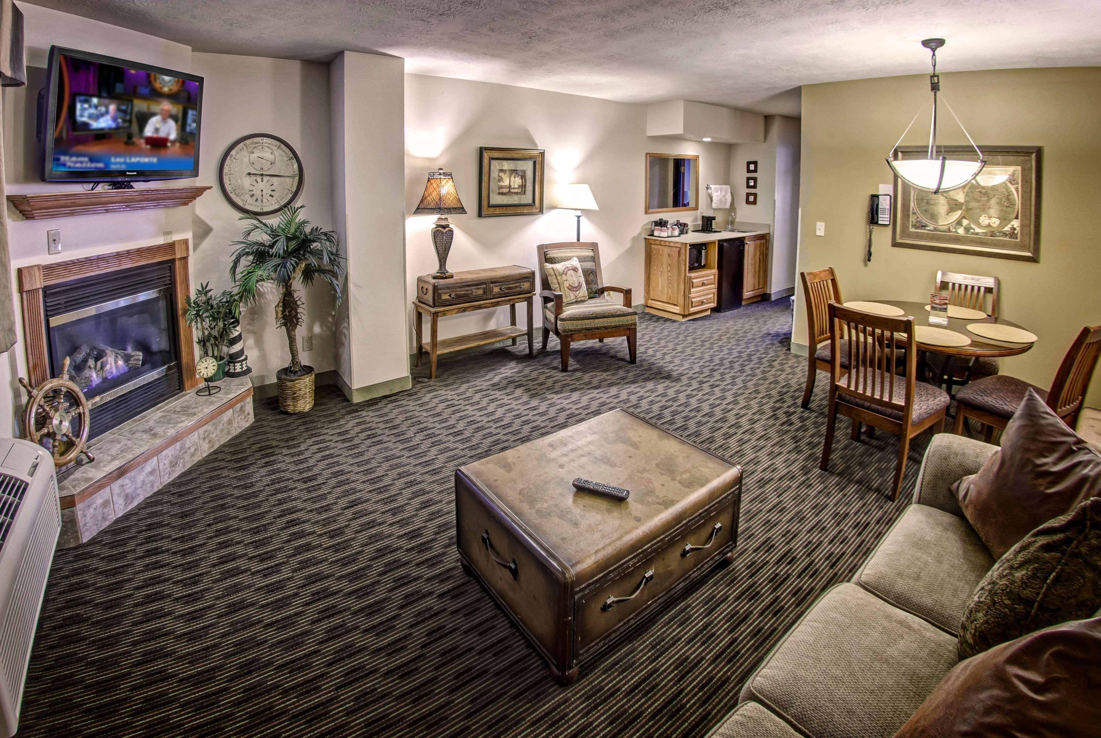Ramada By Wyndham Sioux Falls Airport - Waterpark Resort & Event Center מראה חיצוני תמונה