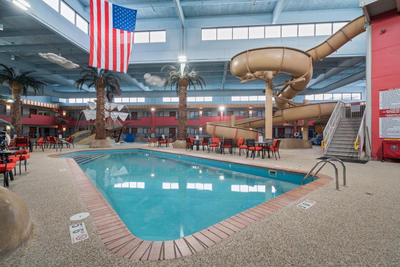 Ramada By Wyndham Sioux Falls Airport - Waterpark Resort & Event Center מראה חיצוני תמונה