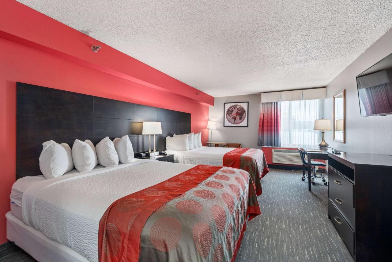 Ramada By Wyndham Sioux Falls Airport - Waterpark Resort & Event Center מראה חיצוני תמונה