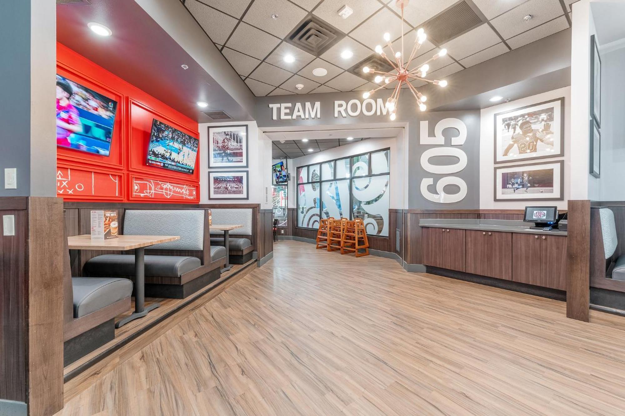 Ramada By Wyndham Sioux Falls Airport - Waterpark Resort & Event Center מראה חיצוני תמונה