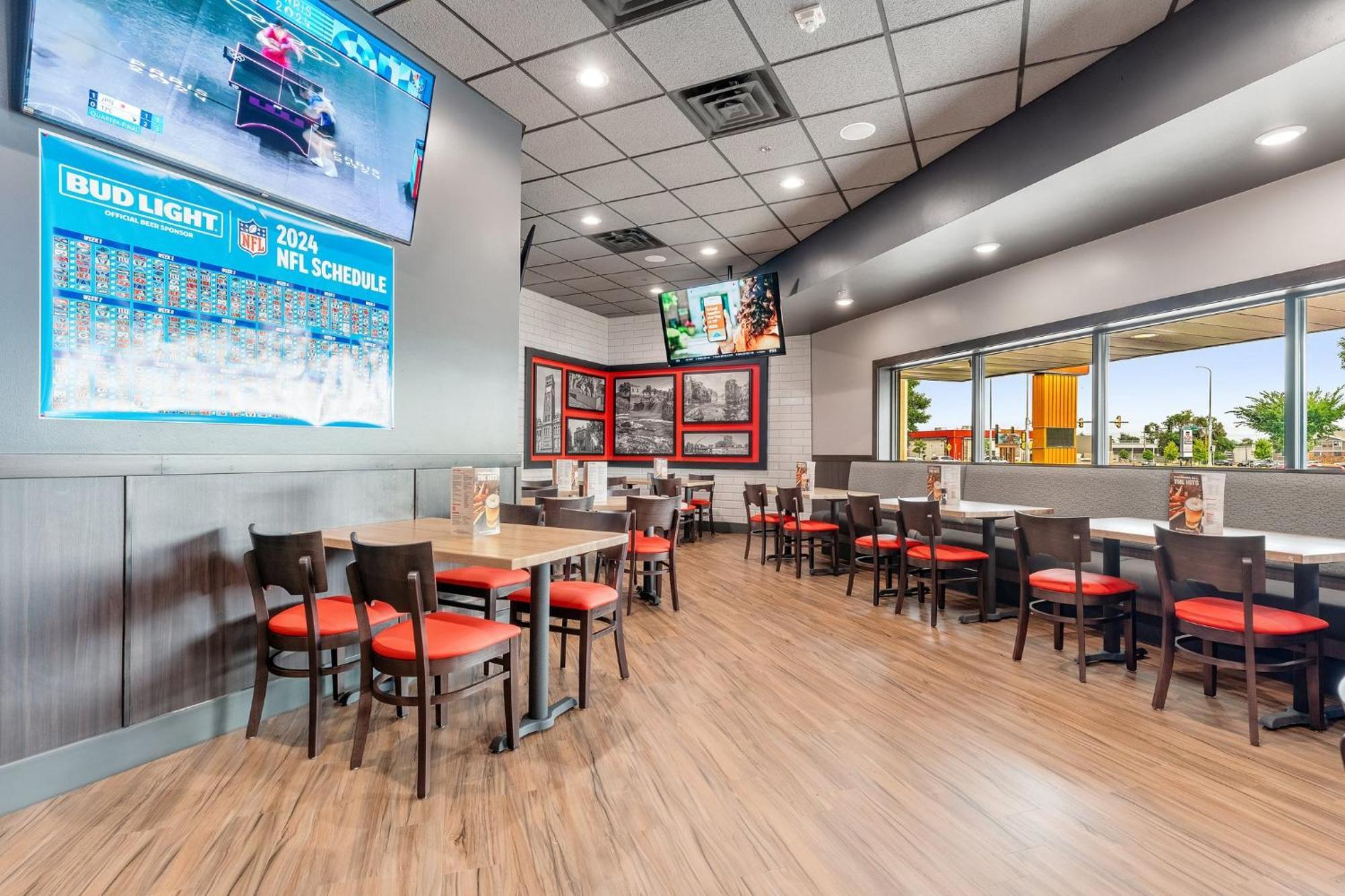 Ramada By Wyndham Sioux Falls Airport - Waterpark Resort & Event Center מראה חיצוני תמונה