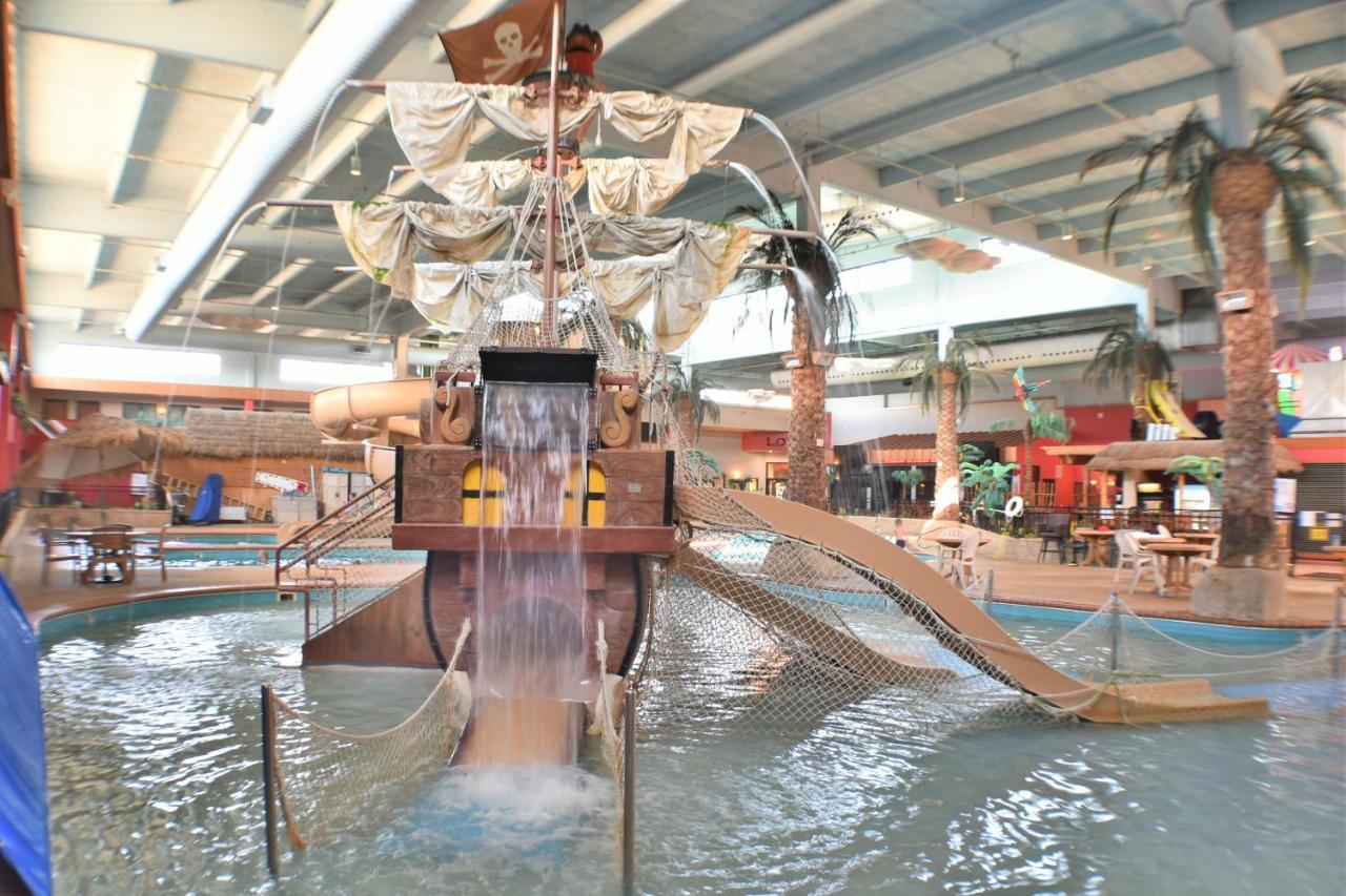 Ramada By Wyndham Sioux Falls Airport - Waterpark Resort & Event Center מראה חיצוני תמונה